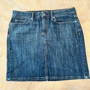 Eddie Bauer Denim Skirt Womens Size 6 Blue Dark Wash Mini Waist 32” Length 17”